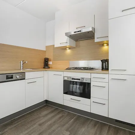 兰达尔温特贝格酒店 3*