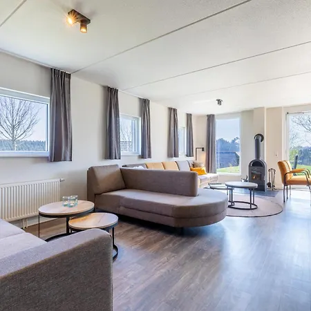 兰达尔温特贝格酒店 假日公园